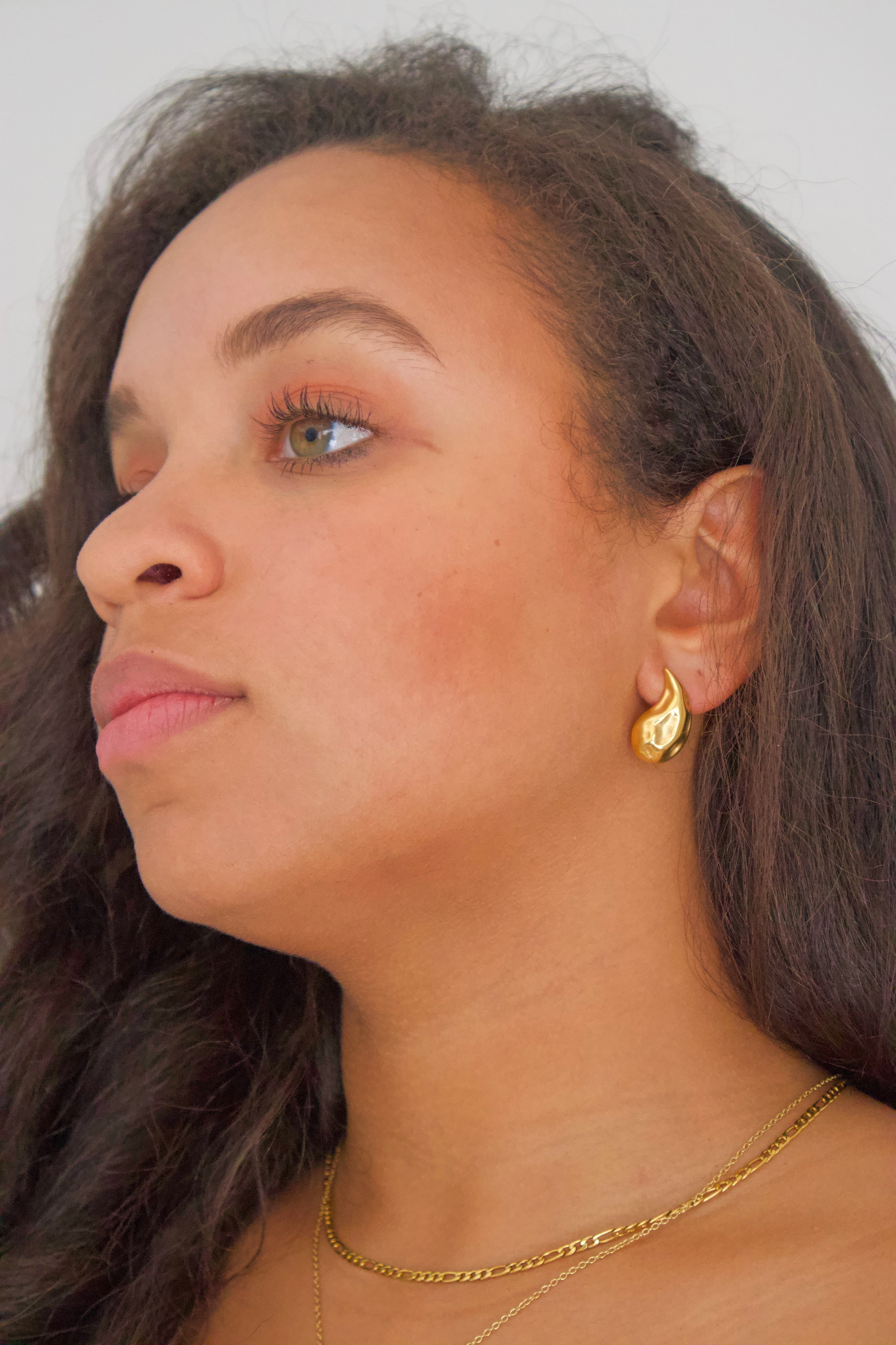 Aura Teardrop Gold Earring